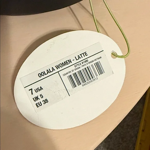 OOFOS OOlala Luxe Women's size 7/EURO 38 Latte  Thong Comfort Sandals - Picture 6 of 6